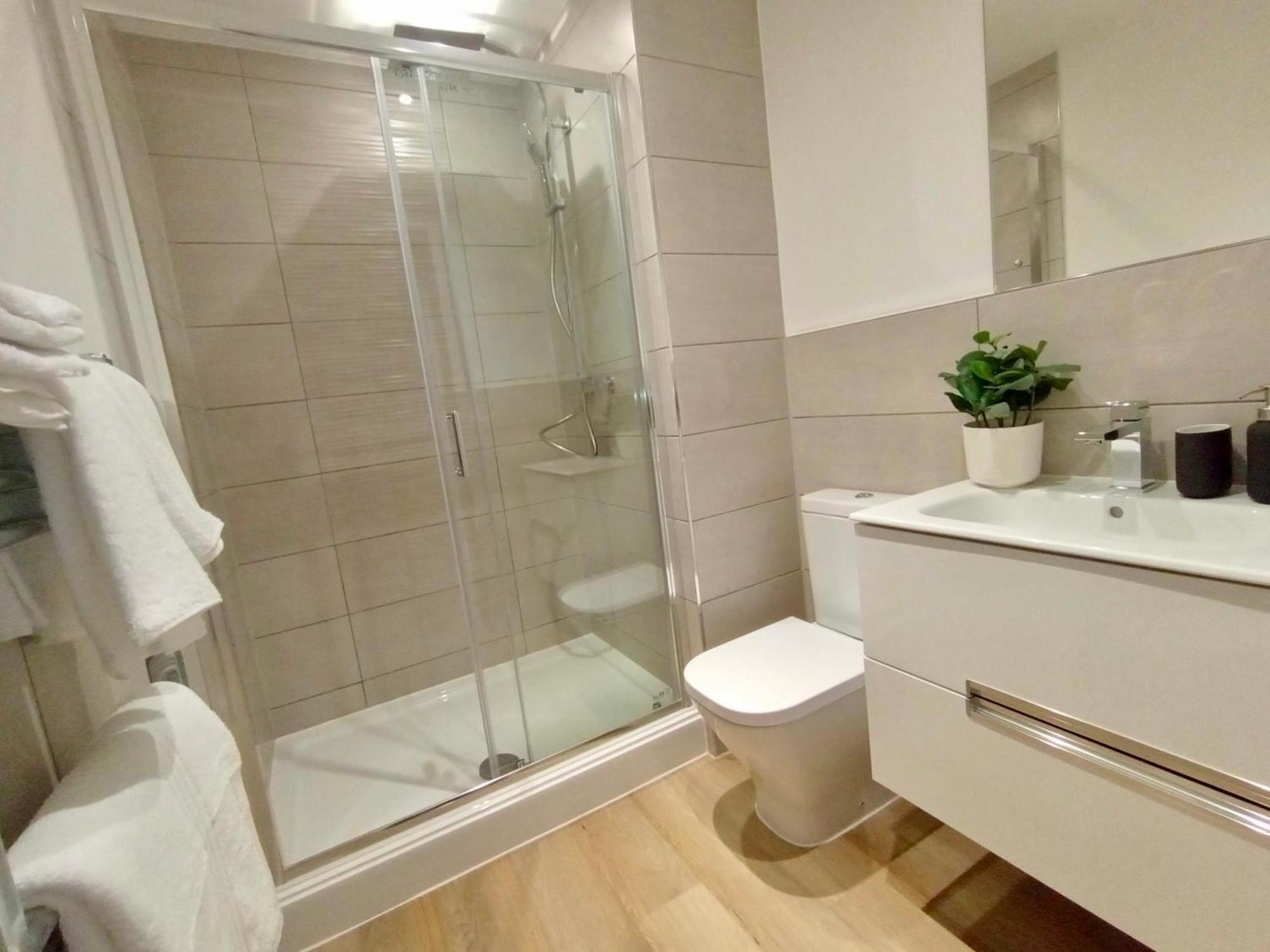 Luxury 2 Bed 2 Bath Flat Near Old Trafford Apartment Manchester Exterior photo