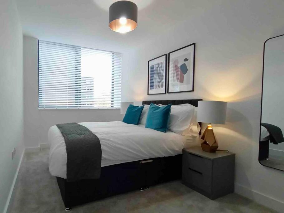 Luxury 2 Bed 2 Bath Flat Near Old Trafford Apartment Manchester Exterior photo